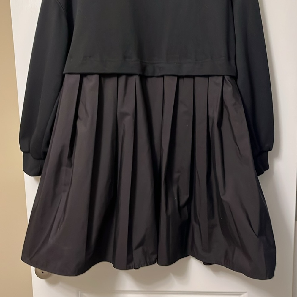 Stylish Black Pleated Dress - Picture 5 of 16